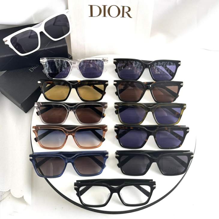 Picture of Dior Sunglasses _SKUfw77121930fw